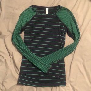 Excellent Condition 9/10 Full Tilt Long Sleeve